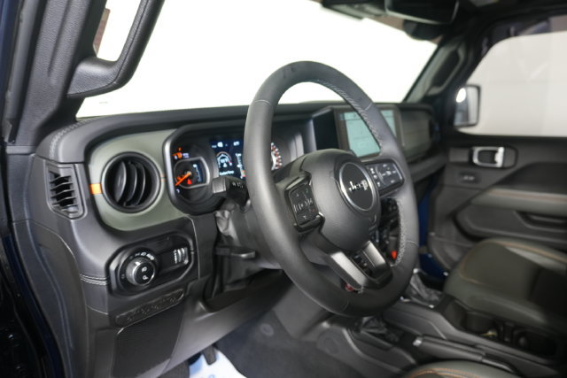 Used 2025 Jeep Gladiator Mojave w/ Safety Group AWD/4WD image 22