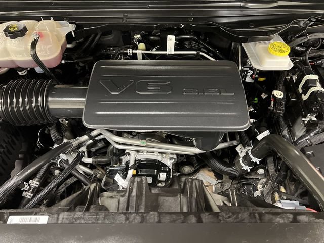 Used 2025 RAM 1500 Tradesman w/ Night Edition AWD/4WD image 11