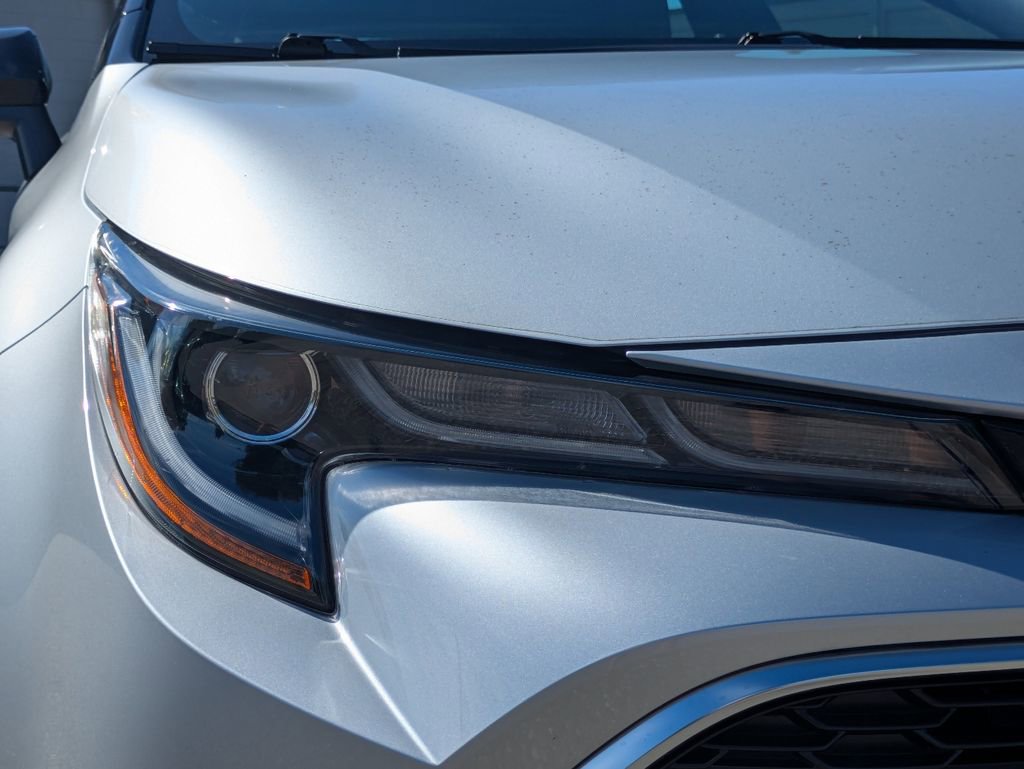 Used 2022 Toyota Corolla XSE FWD image 11