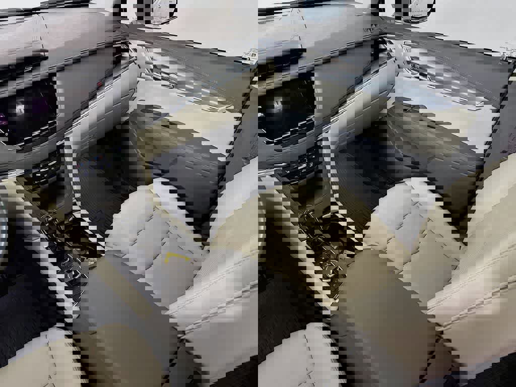 Used 2022 Cadillac XT5 Premium Luxury image 14