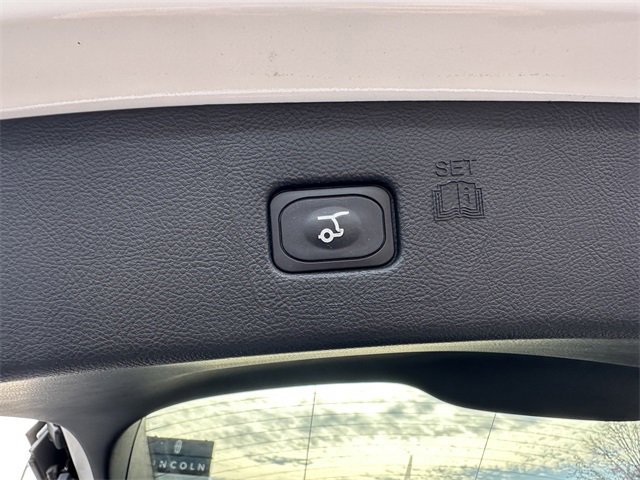 Certified 2024 Ford Edge ST-Line image 45