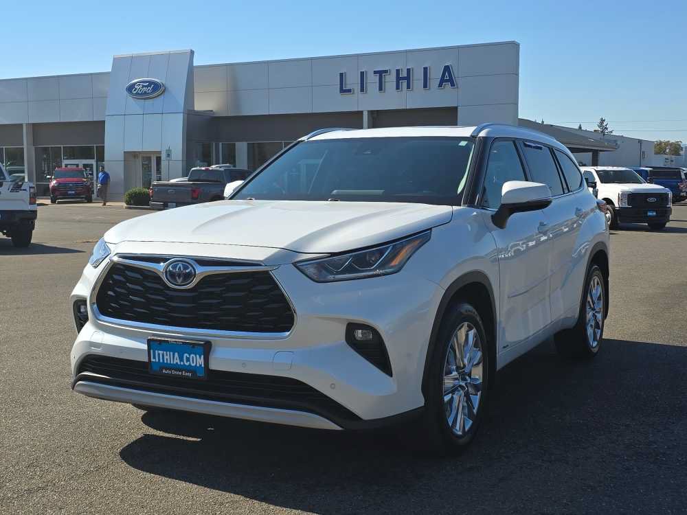 Used 2023 Toyota Highlander Limited