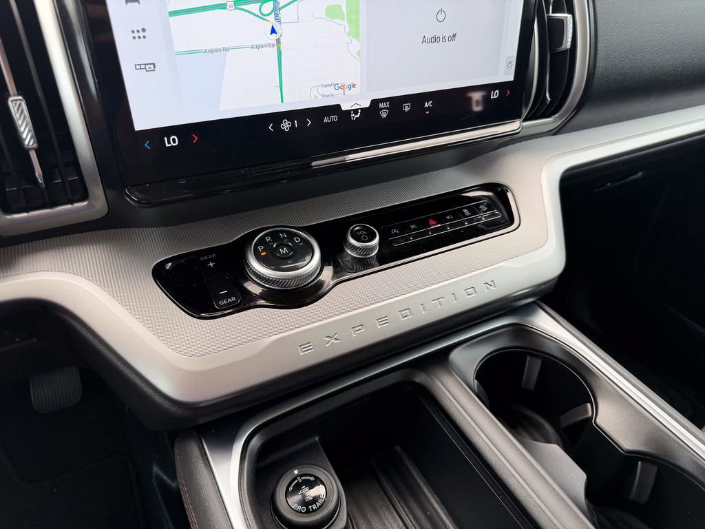 Certified 2025 Ford Expedition Active image 22