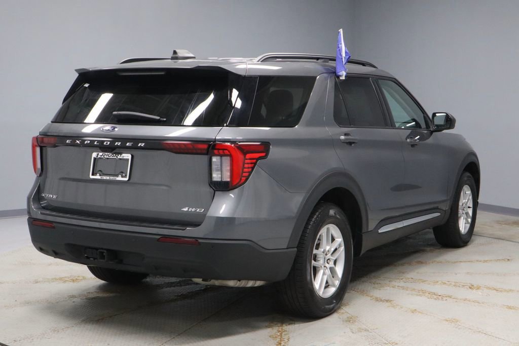 Certified 2025 Ford Explorer Active image 5