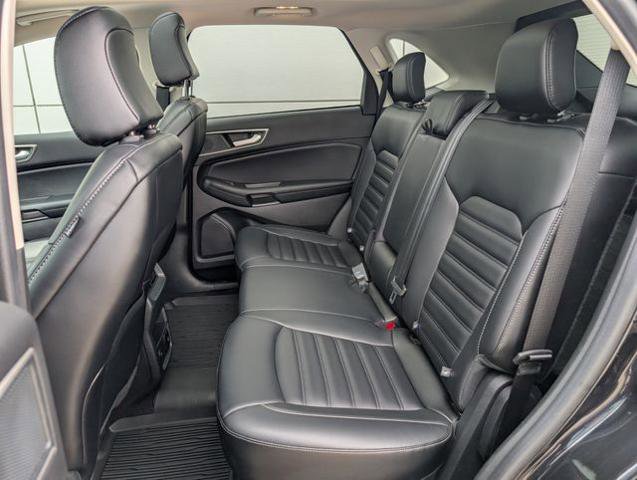 Certified 2024 Ford Edge SEL w/ Convenience Package AWD/4WD image 9