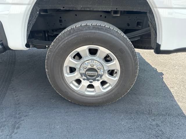 Certified 2024 Ford F250 XLT w/ Snow Plow Prep Package image 21