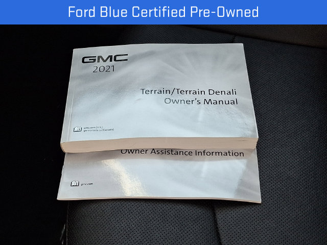 Used 2021 GMC Terrain SLT w/ LPO, Floor Liner Package AWD/4WD image 30