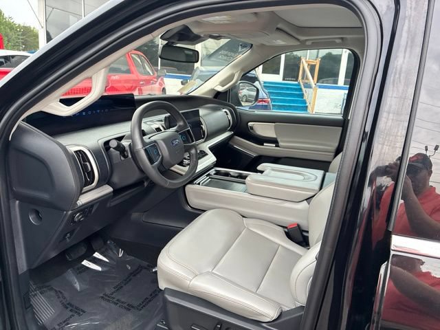 Certified 2025 Ford Expedition Active AWD/4WD image 66