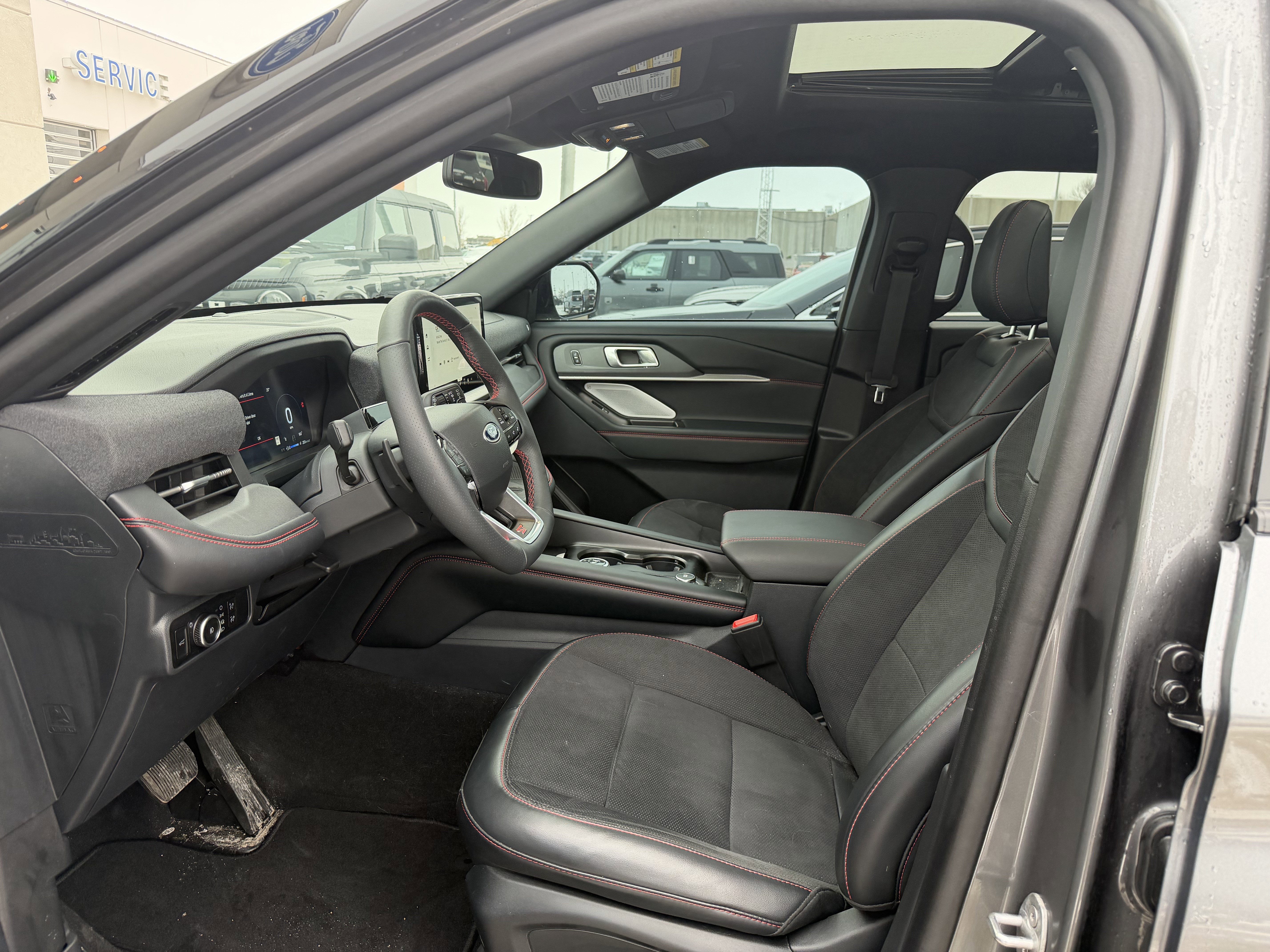 Certified 2025 Ford Explorer ST w/ Sun And Sound Package image 7