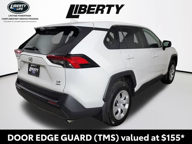 Used 2024 Toyota RAV4 LE AWD/4WD image 3