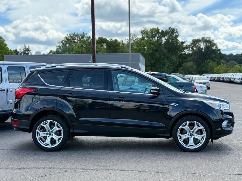 Certified 2019 Ford Escape Titanium AWD/4WD image 34