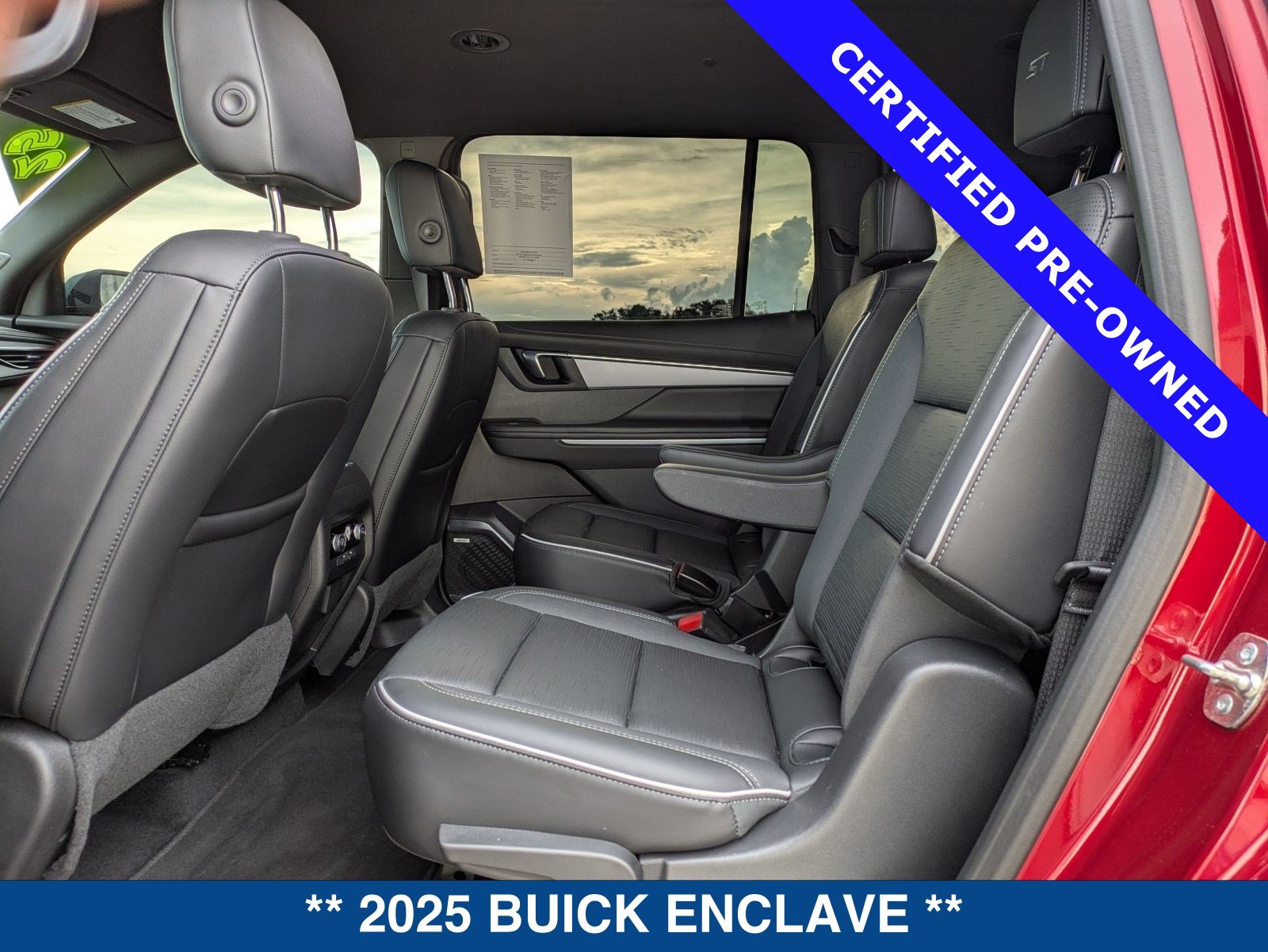 Used 2025 Buick Enclave Sport Touring w/ Power Package FWD image 18