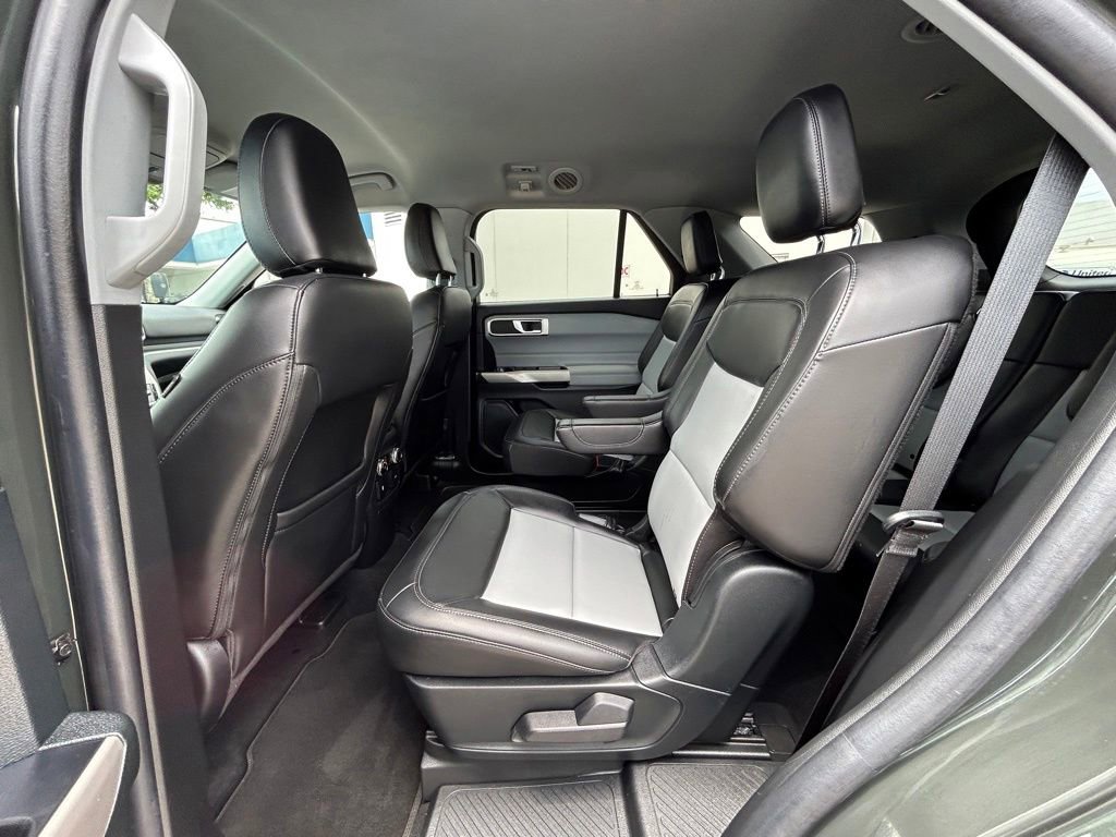 Certified 2023 Ford Explorer XLT w/ Equipment Group 202A RWD image 32