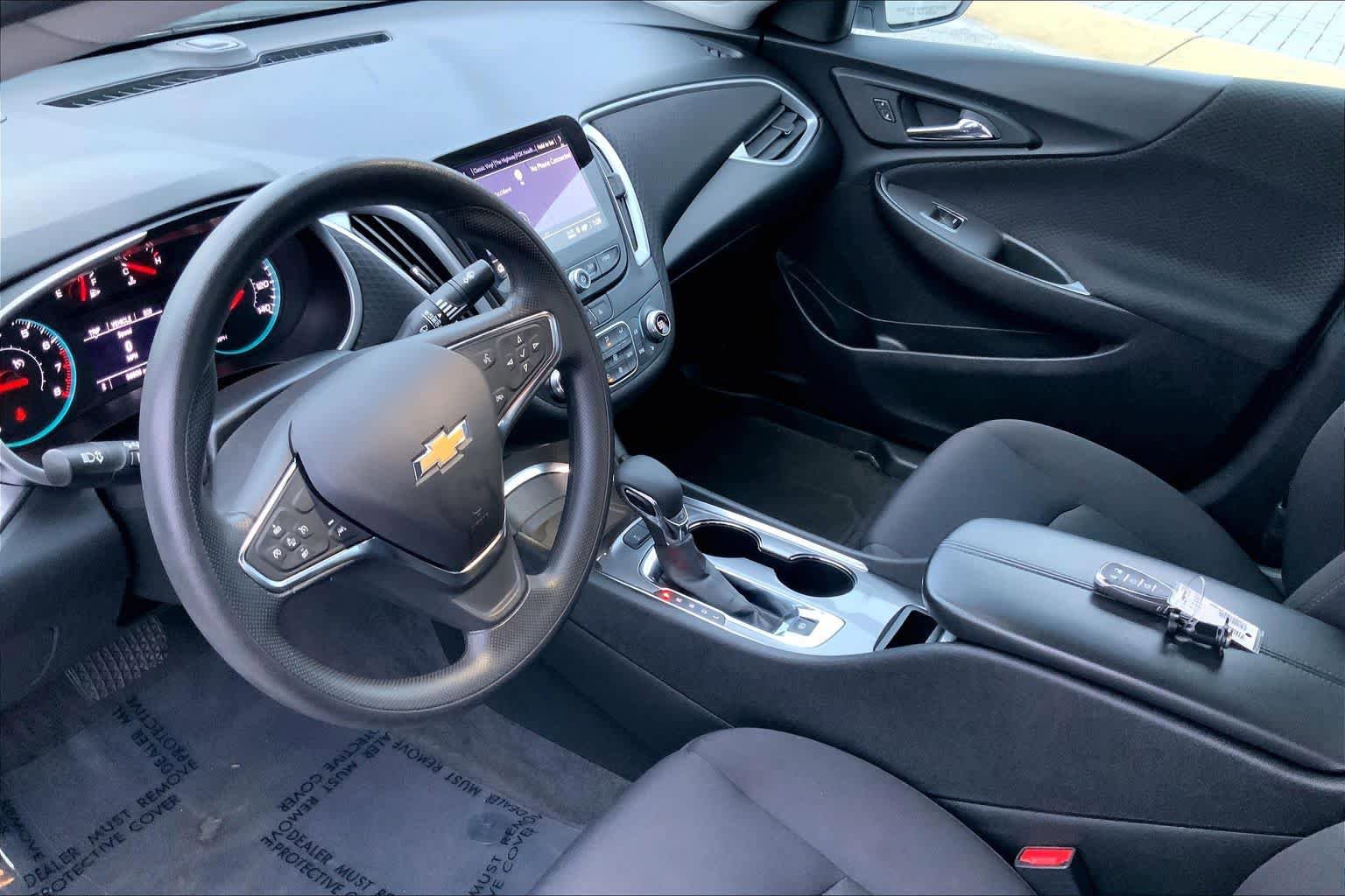 Used 2024 Chevrolet Malibu LT FWD image 17