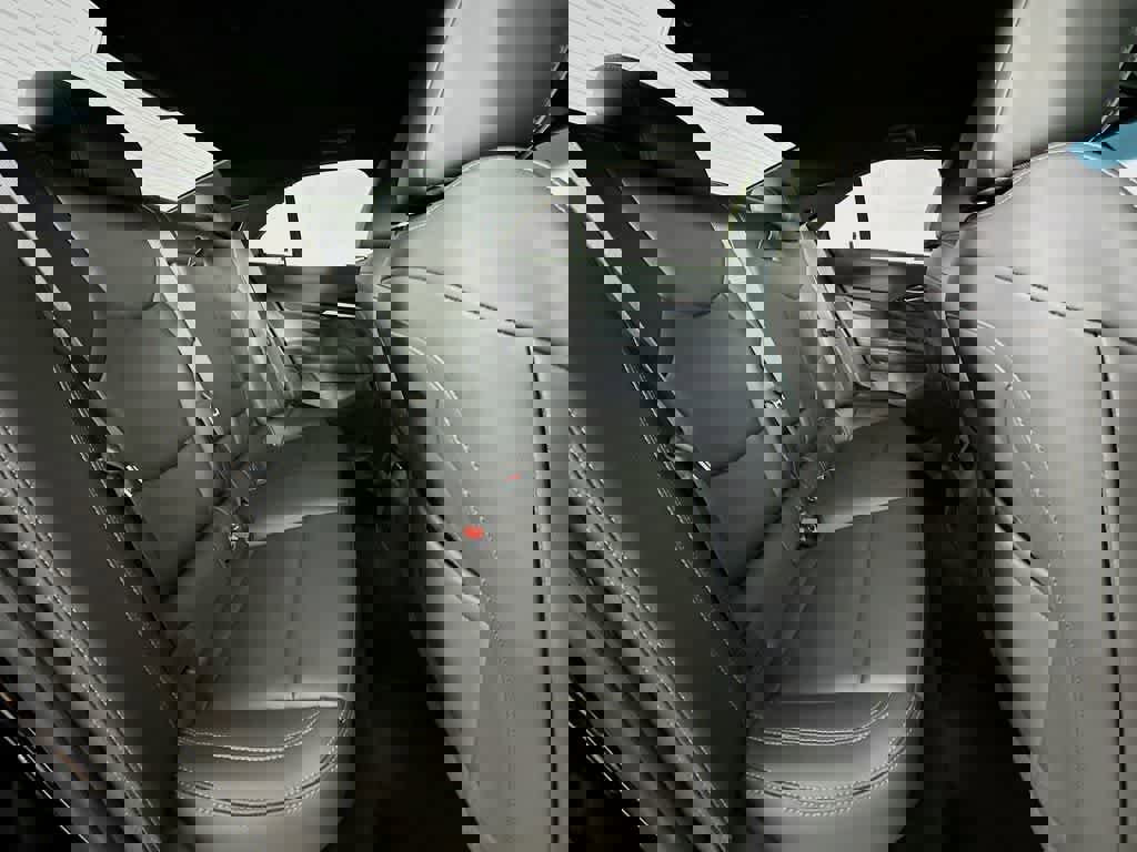 Used 2020 Cadillac CT4 Luxury w/ Cold Weather Package image 31