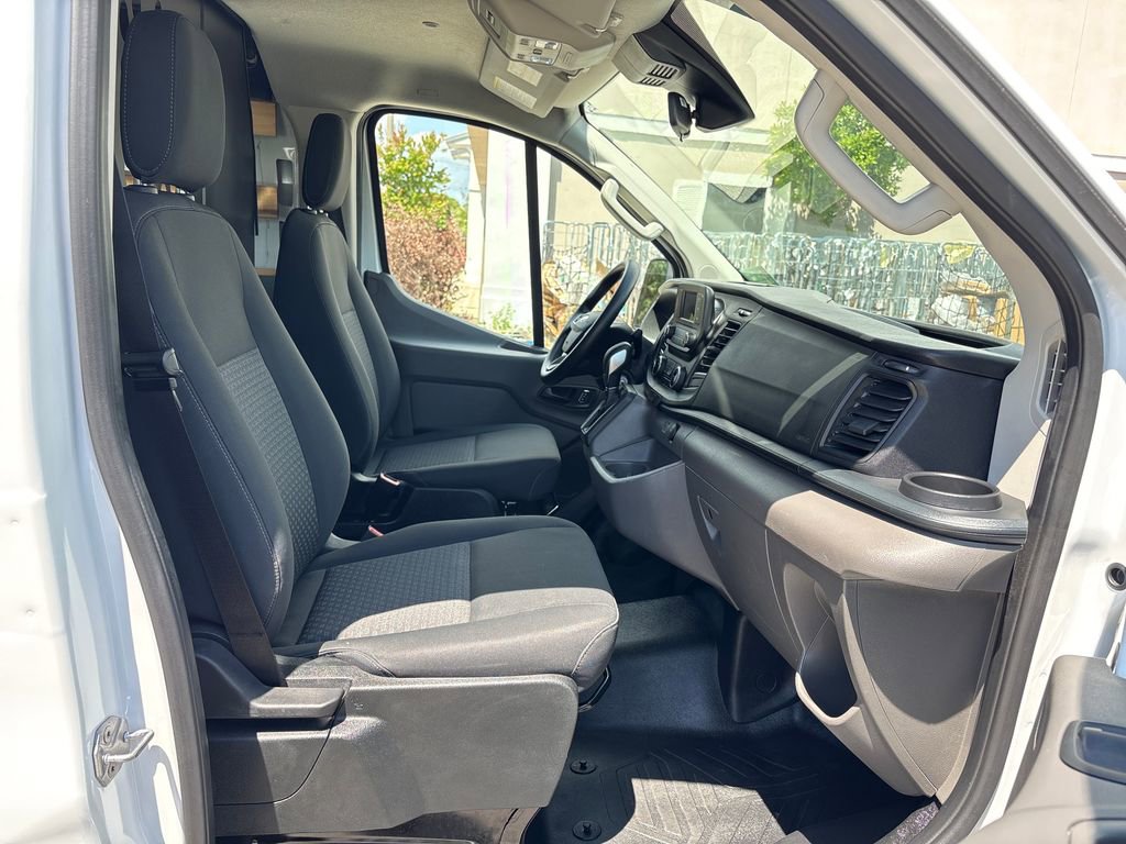 Certified 2025 Ford Transit 250 Low Roof w/ Exterior Upgrade Package RWD image 7