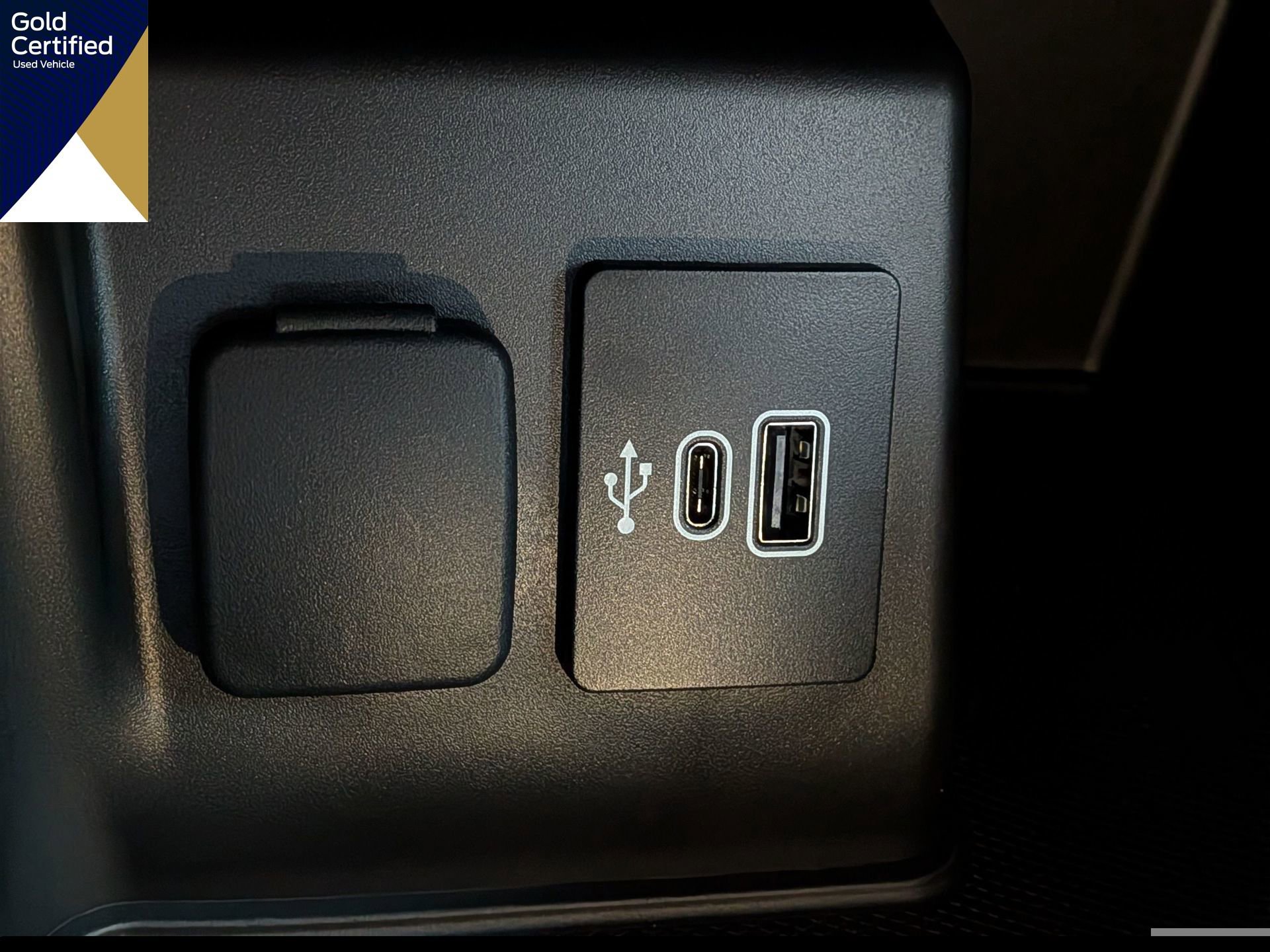 Certified 2025 Ford Explorer ST image 29