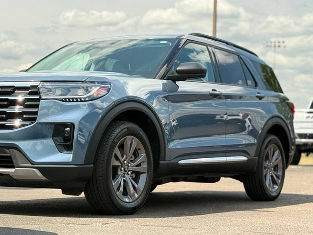 Certified 2025 Ford Explorer Active w/ Active Comfort Package AWD/4WD image 44