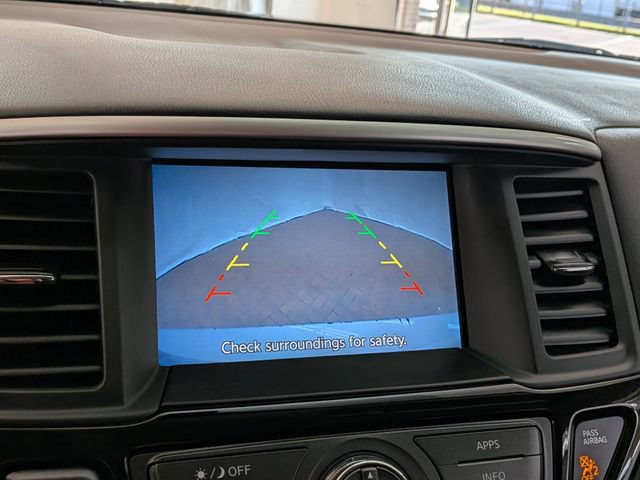 Used 2017 Nissan Pathfinder S AWD/4WD image 32