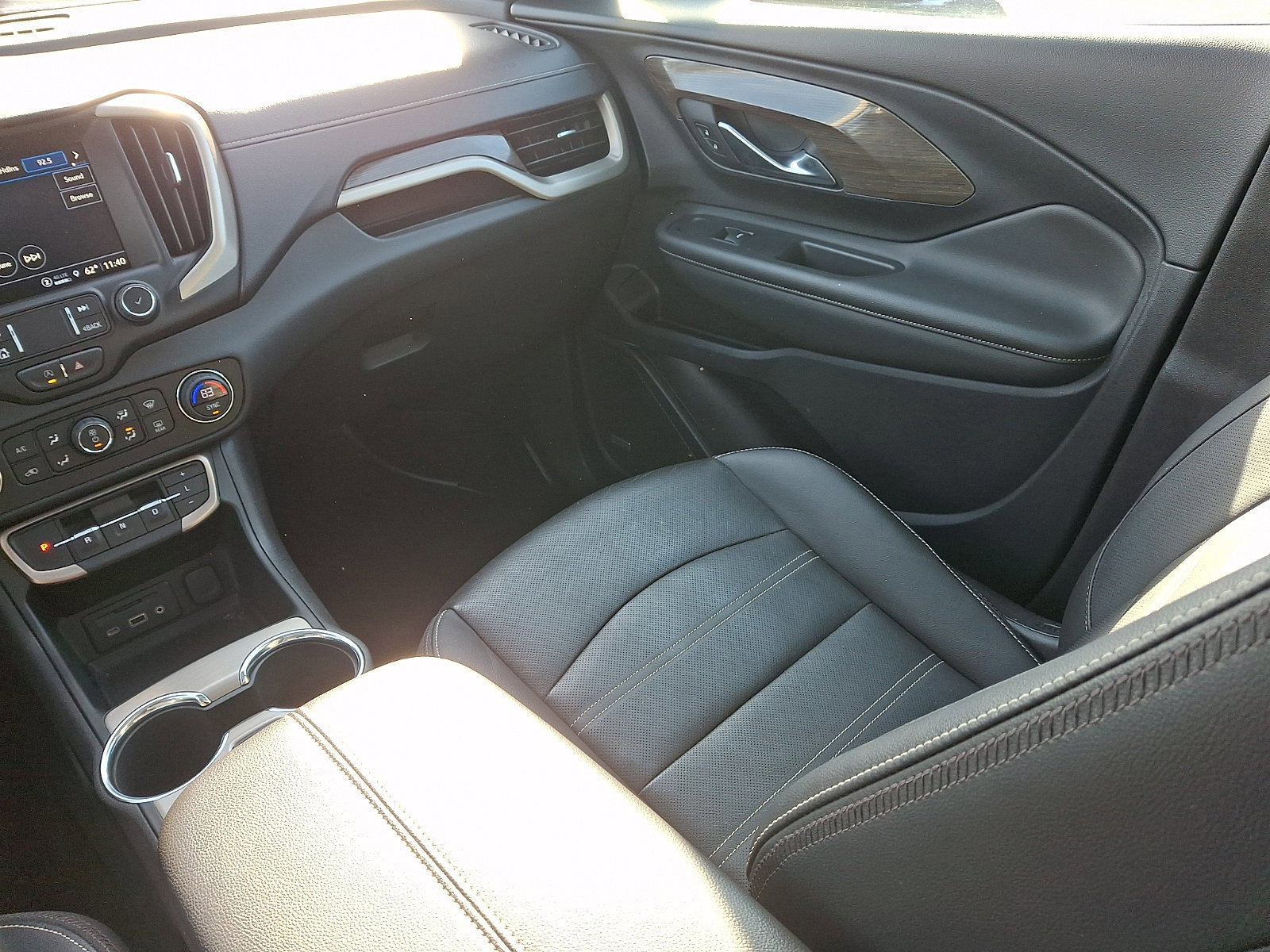 Used 2022 GMC Terrain Denali image 16