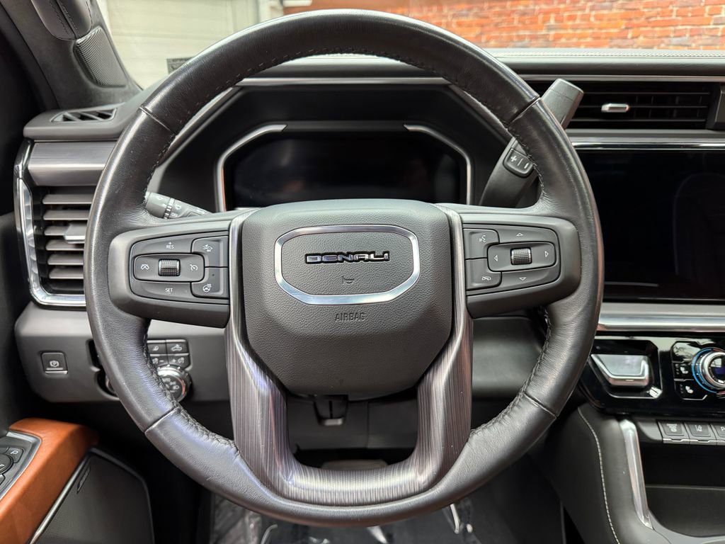 Used 2024 GMC Sierra 2500 Denali Ultimate AWD/4WD image 15