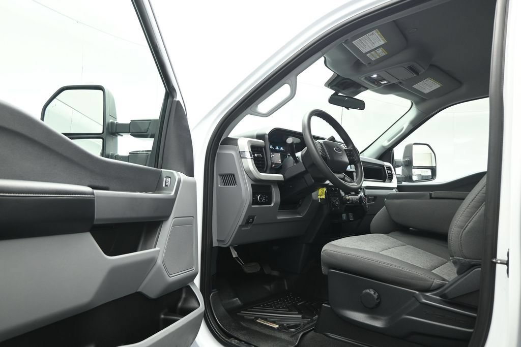 Certified 2024 Ford F250 XL w/ STX Appearance Package AWD/4WD image 7