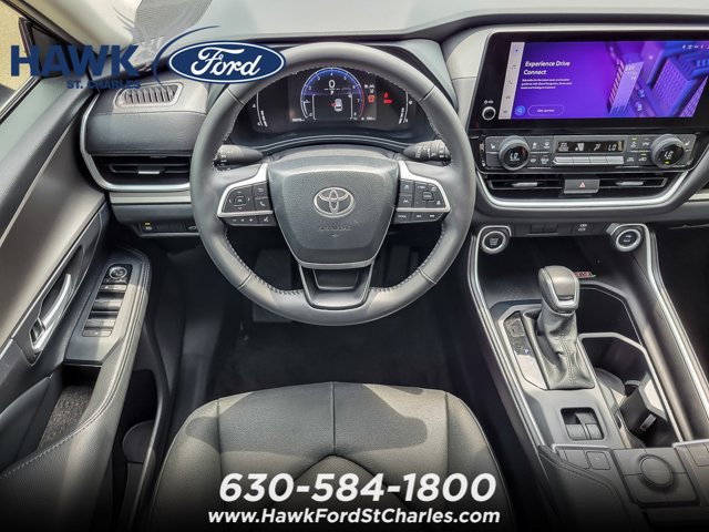 Used 2024 Toyota Grand Highlander AWD image 13