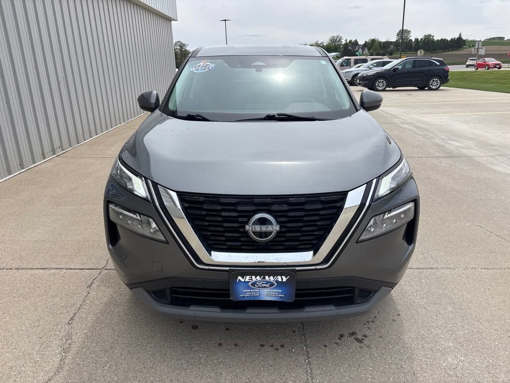 Used 2022 Nissan Rogue SV AWD/4WD image 2