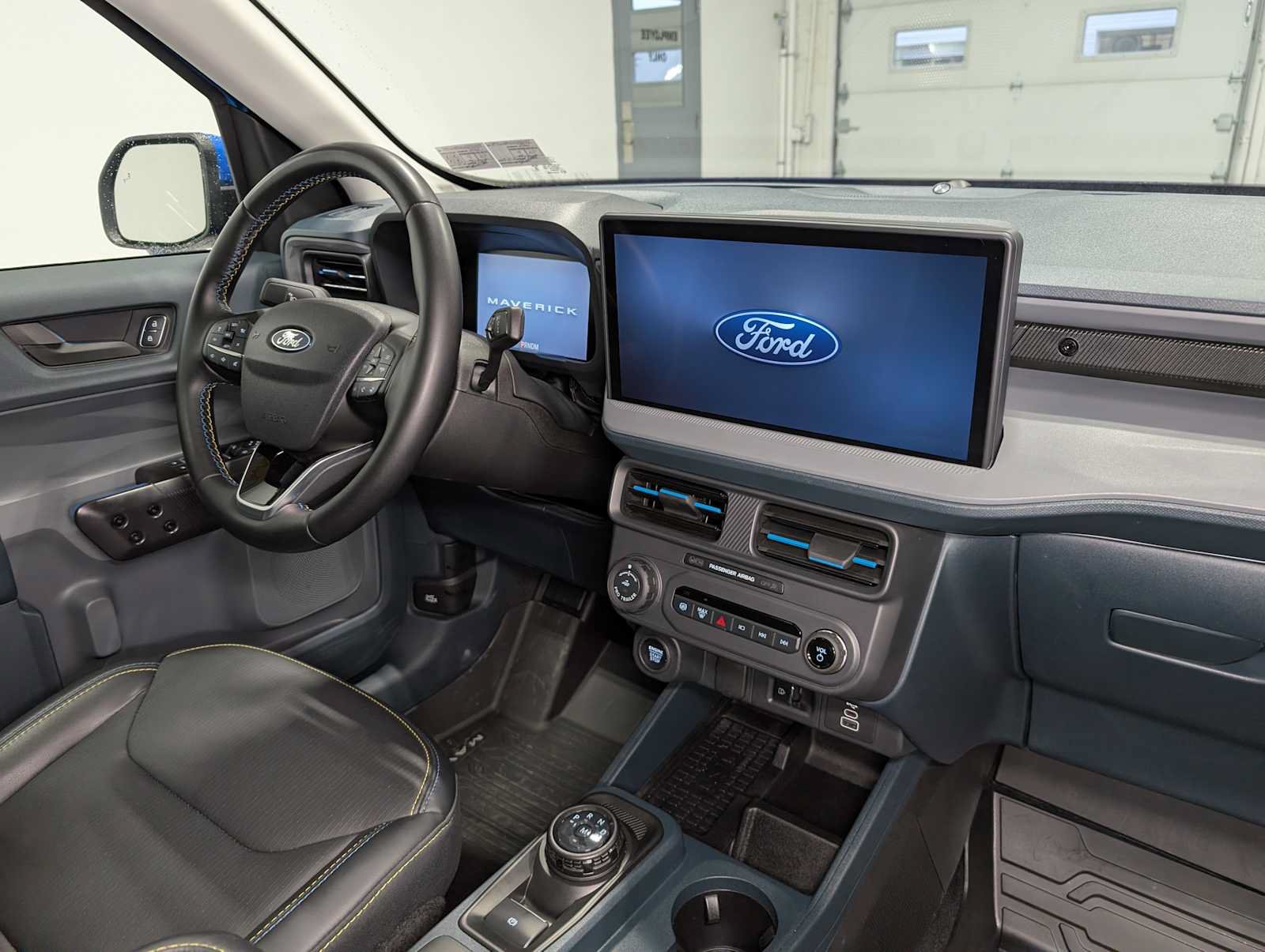 Certified 2025 Ford Maverick Lobo AWD/4WD image 42