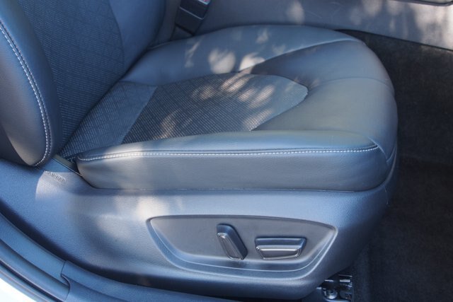 Used 2022 Toyota Camry XSE FWD image 12