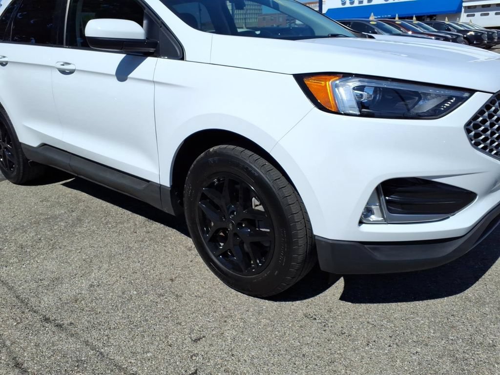Certified 2024 Ford Edge SEL w/ Convenience Package AWD/4WD image 5