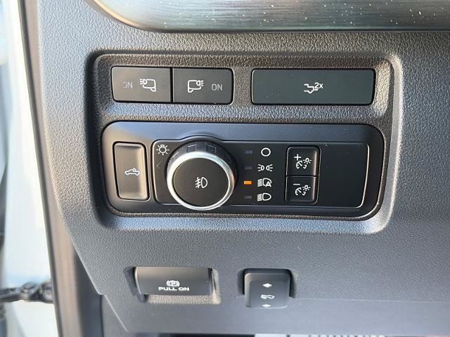 Certified 2024 Ford F450 Lariat w/ Lariat Ultimate Package AWD/4WD image 17