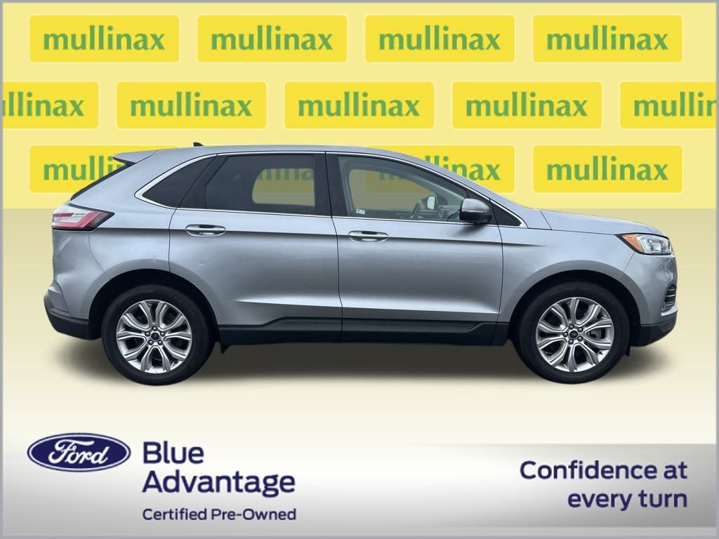 Certified 2022 Ford Edge Titanium image 2