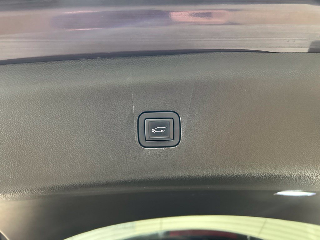 Used 2019 Buick Enclave Premium AWD/4WD image 33