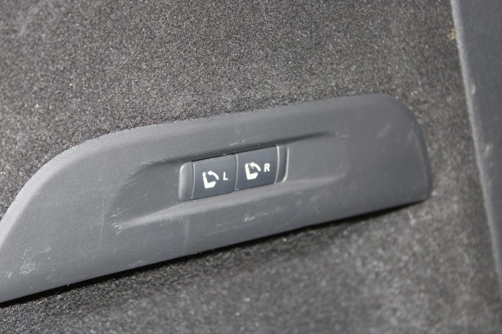 Used 2023 INFINITI QX60 Sensory w/ Cargo Package image 20