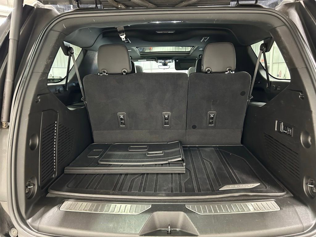 Used 2021 Chevrolet Suburban High Country AWD/4WD image 31