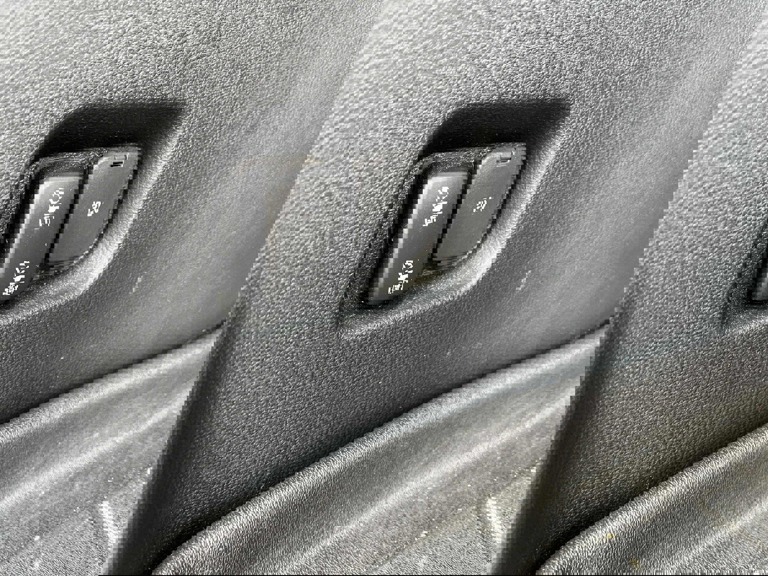 Certified 2020 Ford Edge Titanium w/ Equipment Group 301A image 16