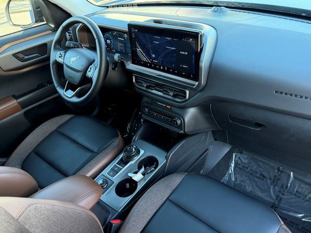 Certified 2025 Ford Bronco Sport Outer Banks w/ Outer Banks Tech Package+ AWD/4WD image 32