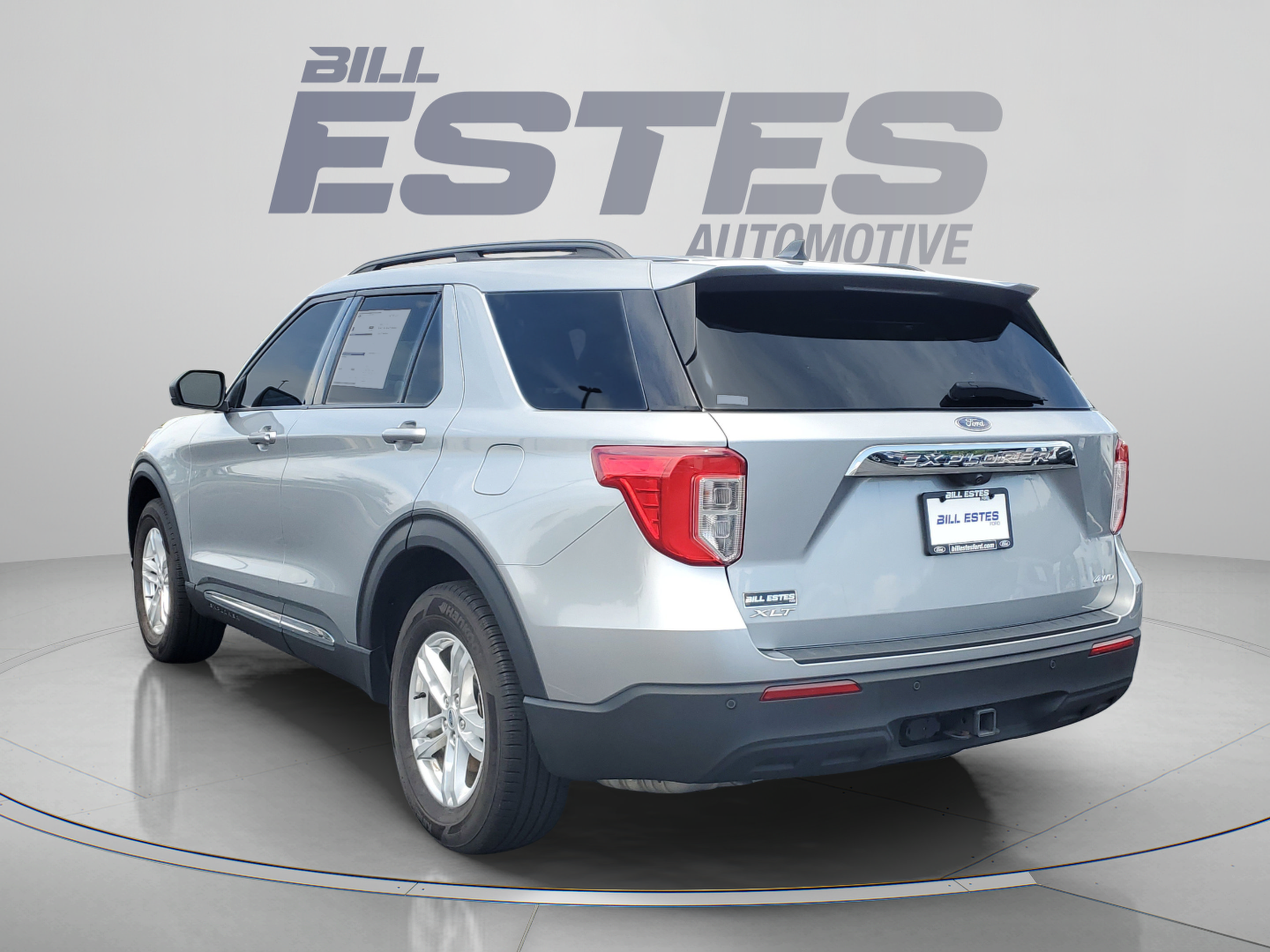 Certified 2023 Ford Explorer XLT w/ Class IV Trailer Tow Package AWD/4WD image 2