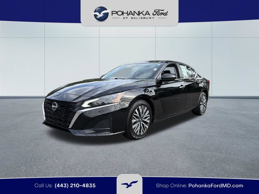 Used 2024 Nissan Altima 2.5 SV FWD image 1