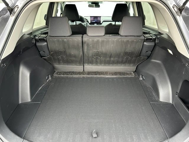 Used 2024 Toyota RAV4 LE AWD/4WD image 11