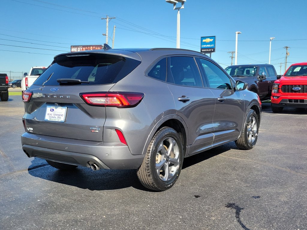 Certified 2023 Ford Escape ST-Line w/ Tech Pack #1 AWD/4WD image 4