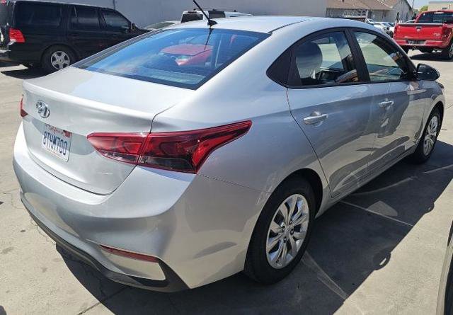 Used 2019 Hyundai Accent SE FWD image 2