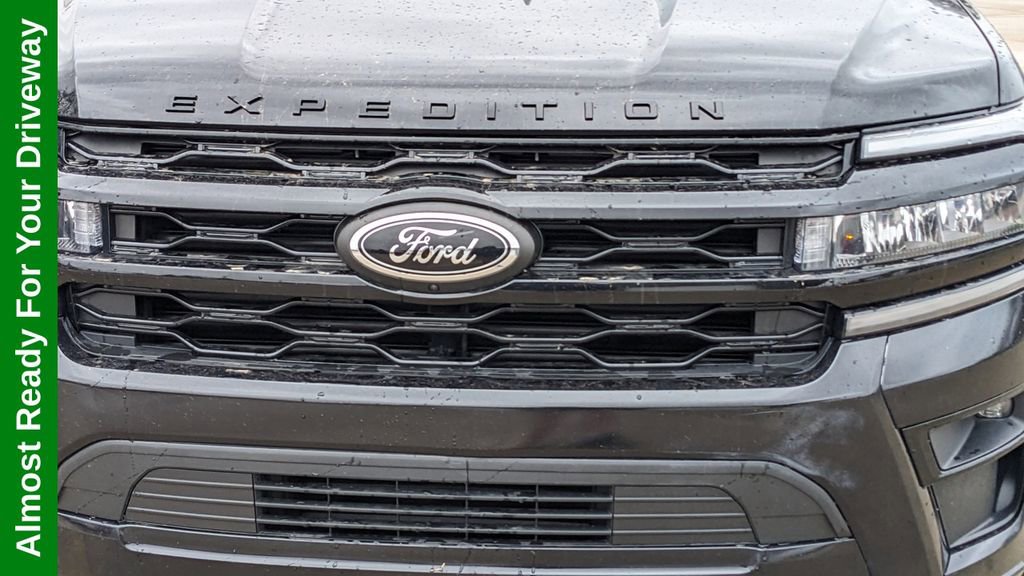Certified 2023 Ford Expedition Limited image 9