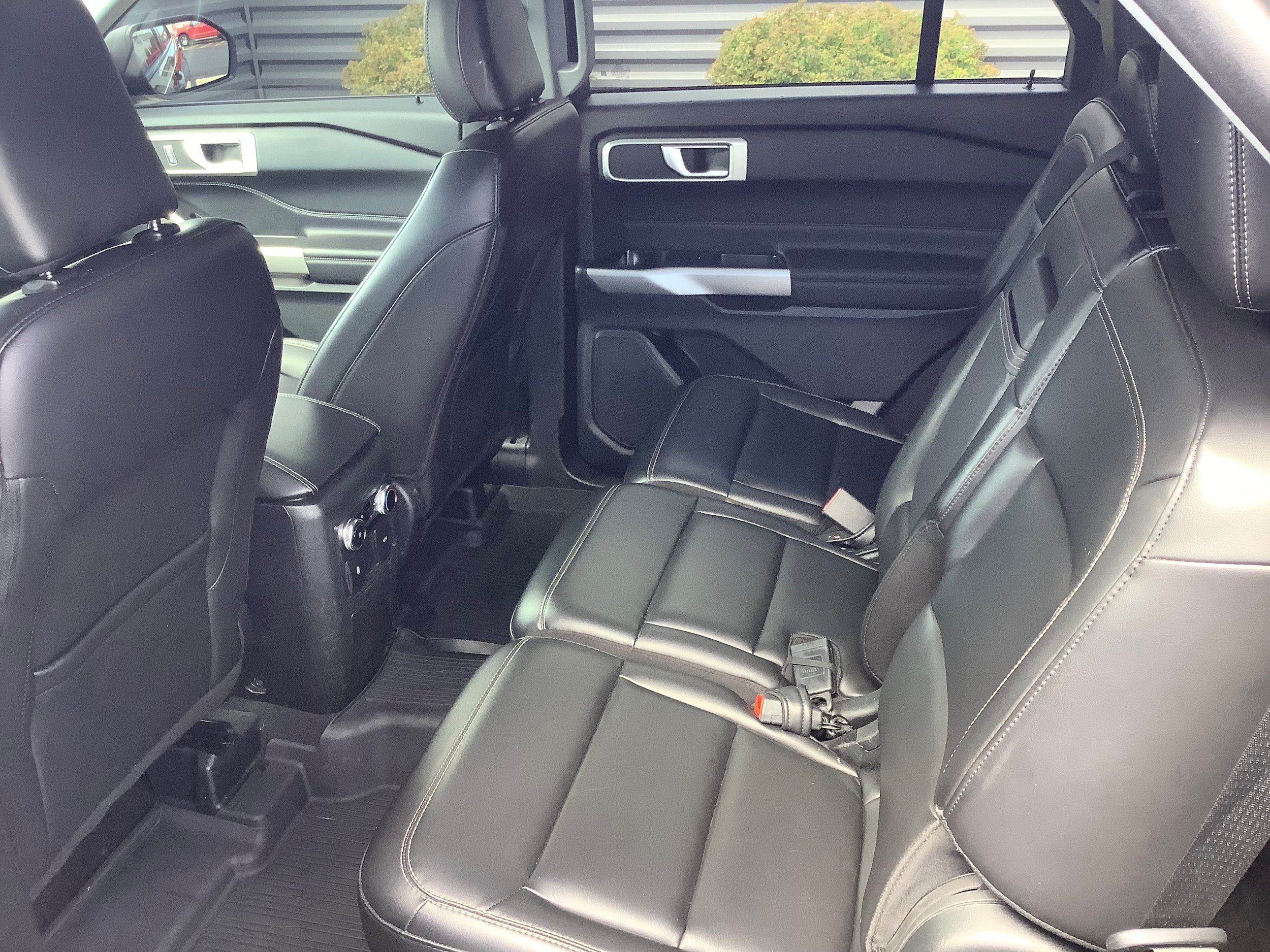 Certified 2023 Ford Explorer XLT w/ Equipment Group 202A AWD/4WD image 6