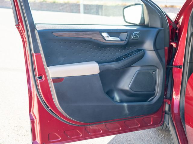 Certified 2020 Ford Escape Titanium w/ Titanium Premium Package 2.0 image 20