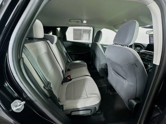 Certified 2022 Ford Escape SE w/ SE Sport Appearance Package image 32
