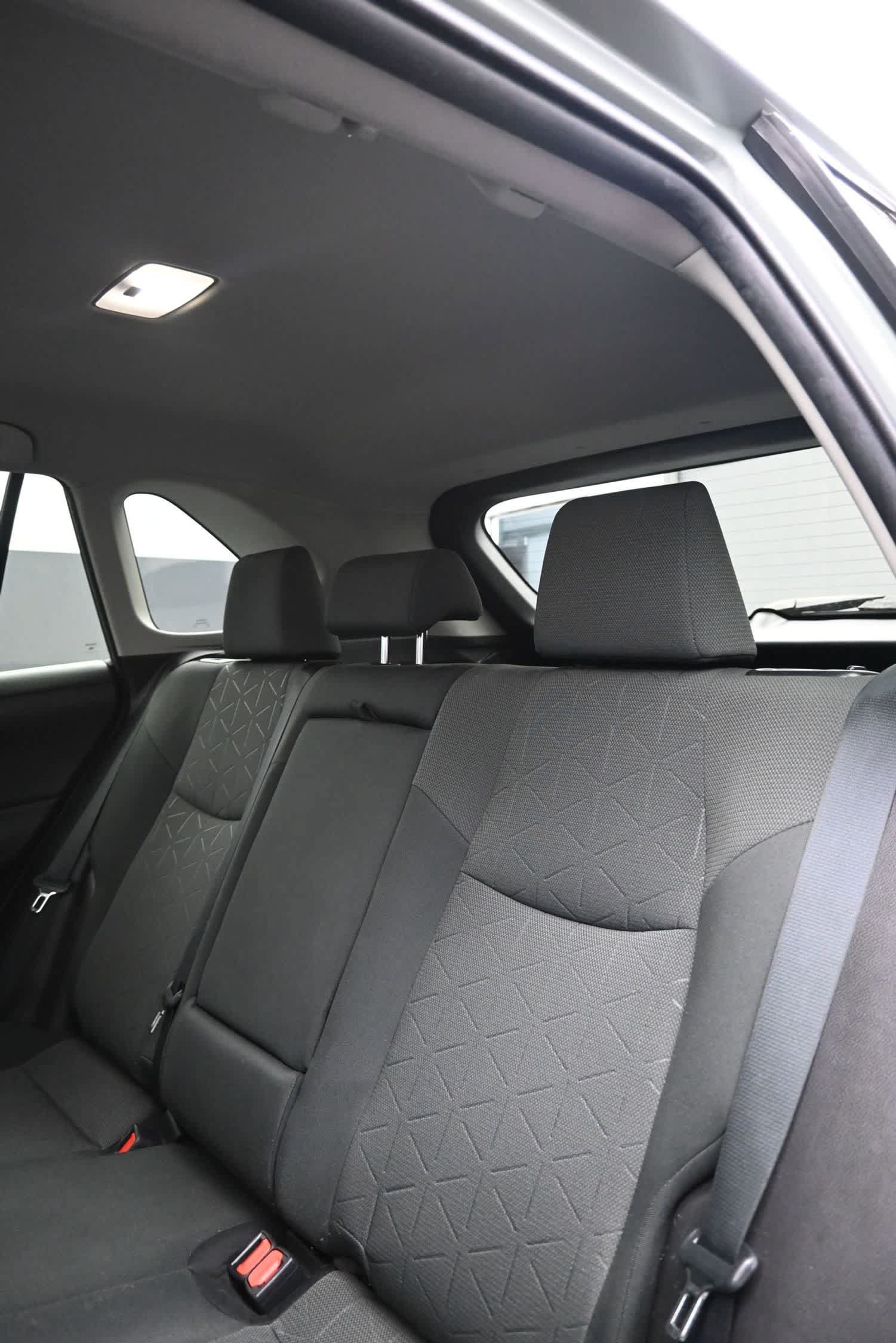 Used 2022 Toyota RAV4 XLE w/ XLE Grade Weather Package AWD/4WD image 15