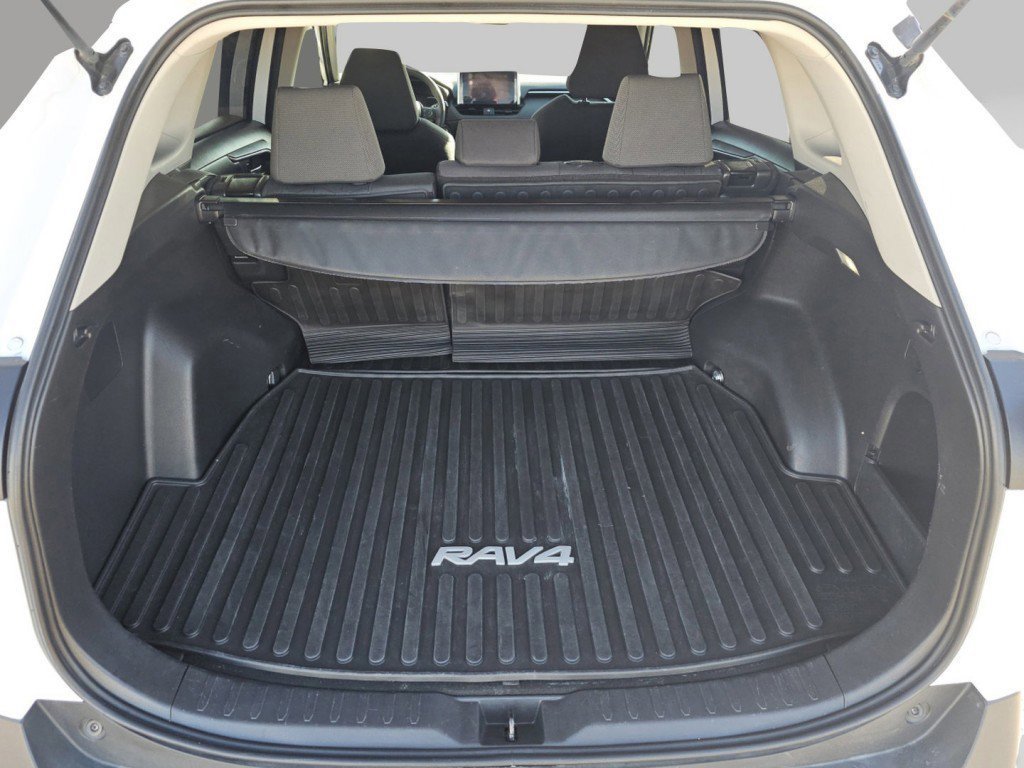 Used 2023 Toyota RAV4 XLE image 24