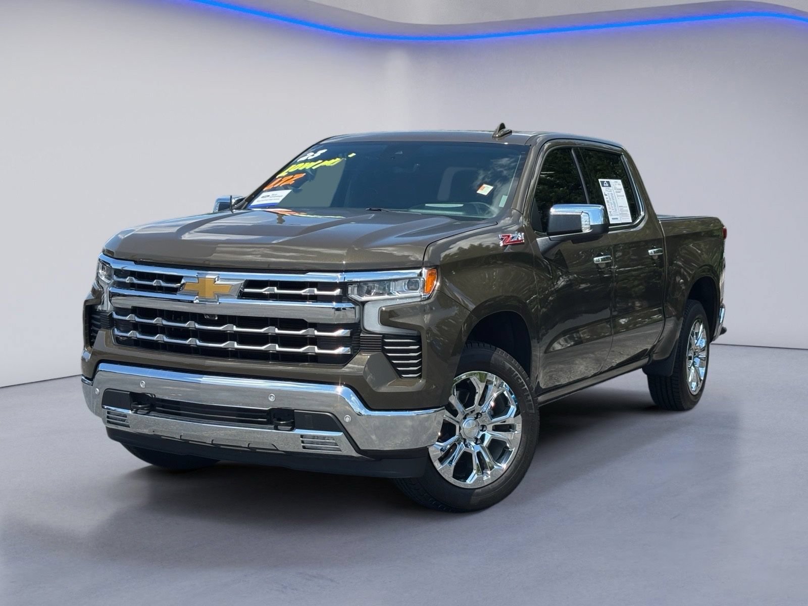 Used 2023 Chevrolet Silverado 1500 LTZ w/ LTZ Premium Package AWD/4WD image 2